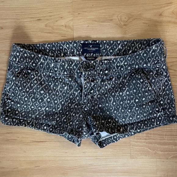 American Eagle shortie “stretch” shorts - Picture 1 of 1